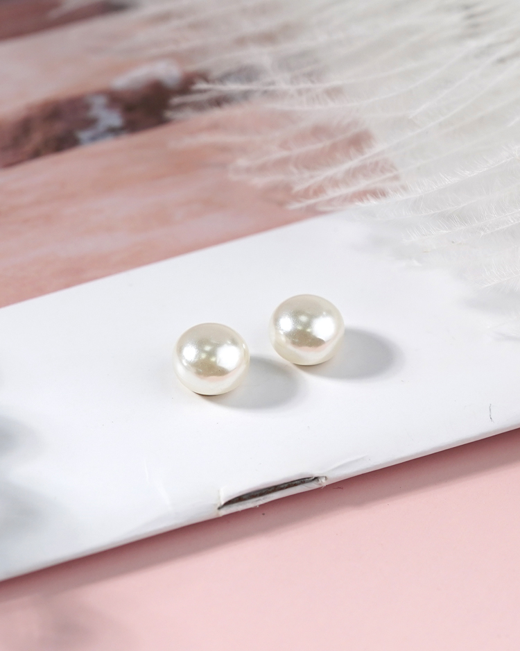 氣質簡約單珍珠 無耳洞黏貼式耳環 場景展示