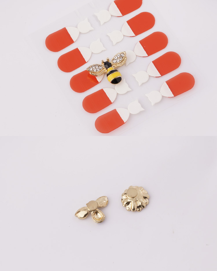 甜美小蜜蜂雛菊不對稱  耳針/無耳洞黏貼式耳環 細節展示