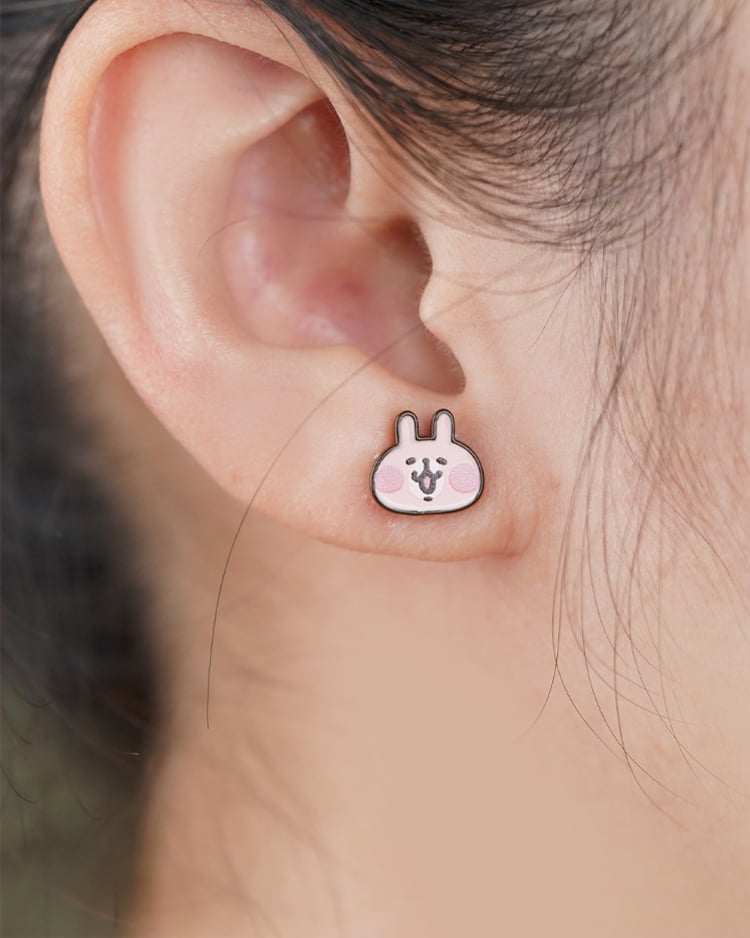 卡娜赫拉的小動物 粉紅兔兔系列 天天開心 無耳洞黏貼式耳環 模特兒展示