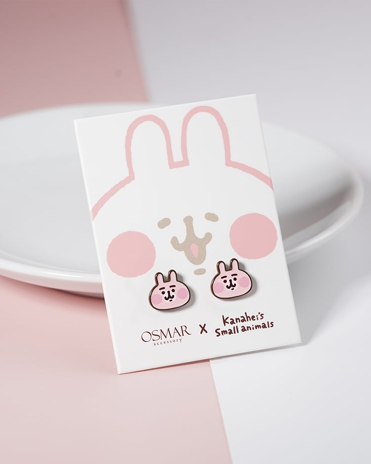 卡娜赫拉的小動物 粉紅兔兔系列 眉頭皺皺  無耳洞黏貼式耳環  無耳洞黏貼式耳環 場景展示