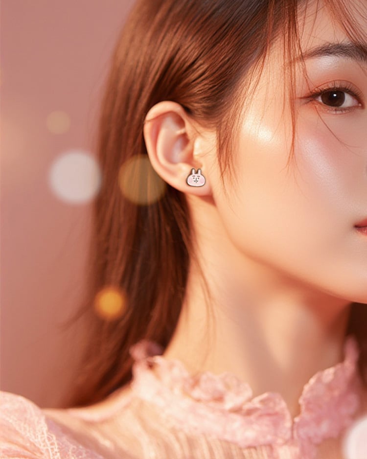 卡娜赫拉的小動物 粉紅兔兔系列 眉頭皺皺  無耳洞黏貼式耳環  無耳洞黏貼式耳環 模特兒展示
