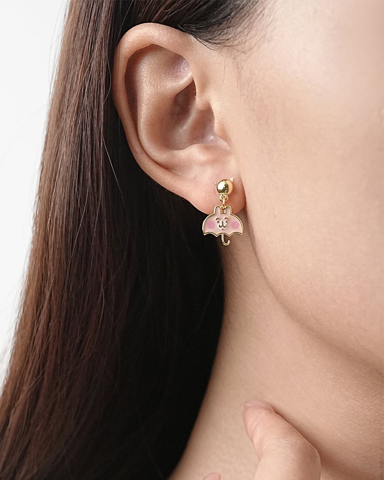 卡娜赫拉的小動物 兔兔小傘 無耳洞黏貼式耳環 模特兒展示