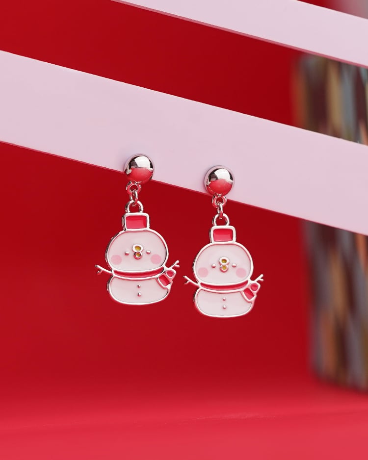 卡娜赫拉的小動物 聖誕P助小雪人 無耳洞黏貼式耳環 場景展示