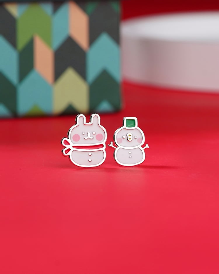 卡娜赫拉的小動物 聖誕兔兔與P助雪人 無耳洞黏貼式耳環 場景展示