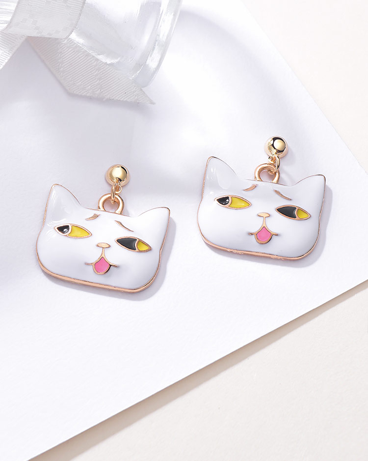 日系可愛卡通表情貓咪 無耳洞黏貼式耳環 場景展示