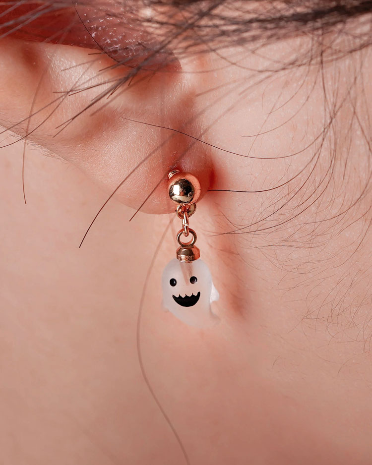 萬聖節的淘氣幽靈 耳針/無耳洞黏貼式耳環  模特兒展示