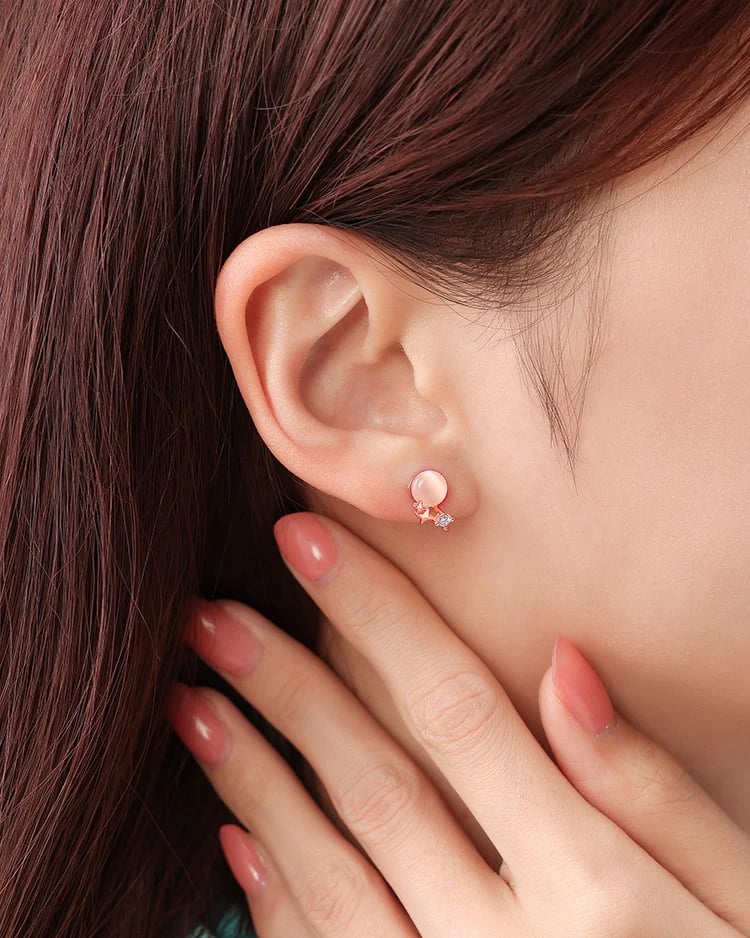 滿月生輝  無耳洞黏貼式耳環 模特兒展示