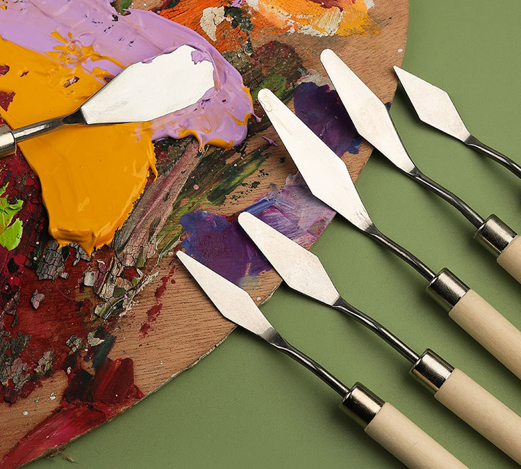 畫刀可用于畫油畫時做特殊肌理、刮掉畫面畫錯的部分及清理調色盤