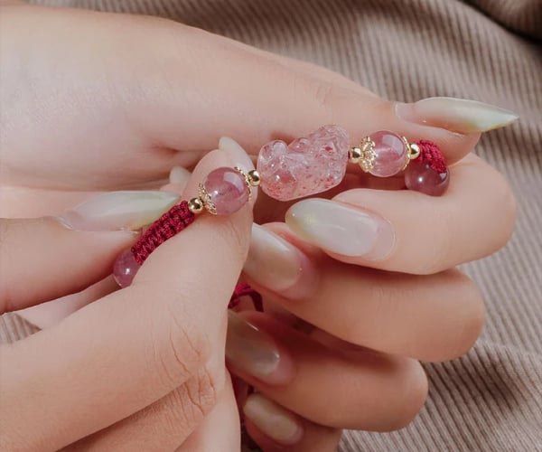 桃花開運貔貅草莓晶手鍊